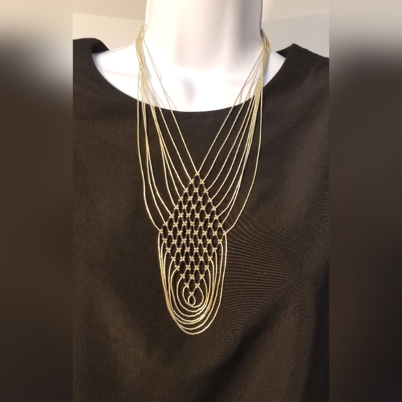 EUC Liquid silver necklace with diamond pattern, vintage, 18in with 4.5in drop - Picture 3 of 6